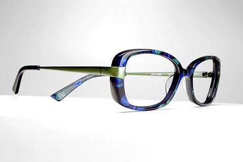Brýle Ogi, model 9071 – nápadité napojení stranice na přední část brýlí