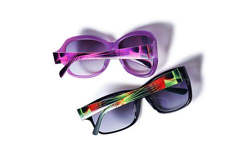 Sluneční brýle Okia a stranice s reflexními barvami